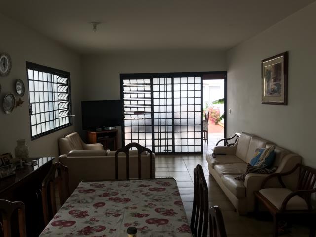 Comprar Casa / Padrão em Uberlândia R$ 950.000,00 - Foto 8