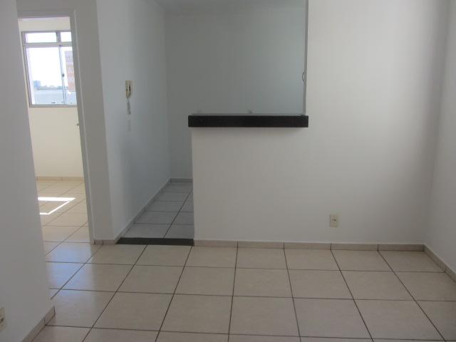Alugar Apartamento / Padrão em Uberlândia R$ 550,00 - Foto 5