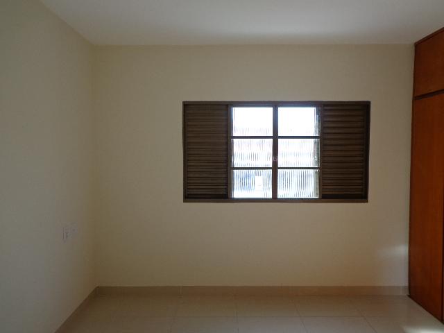 Alugar Apartamento / Padrão em Uberlândia R$ 2.000,00 - Foto 11