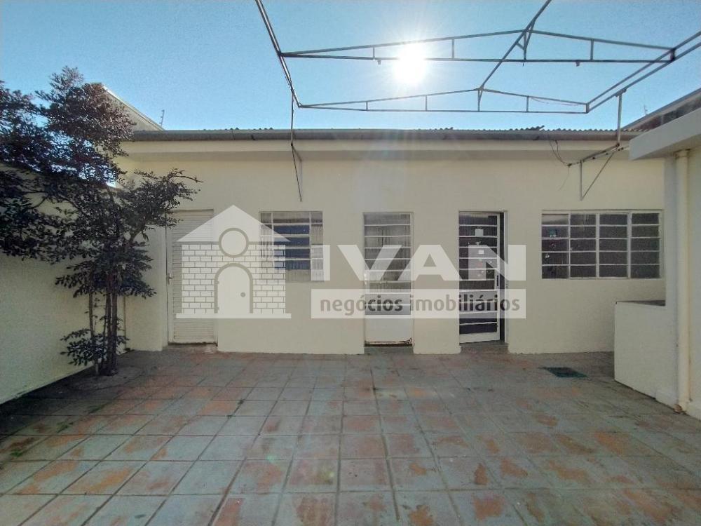 Alugar Casa / Padrão em Uberlândia R$ 1.600,00 - Foto 39