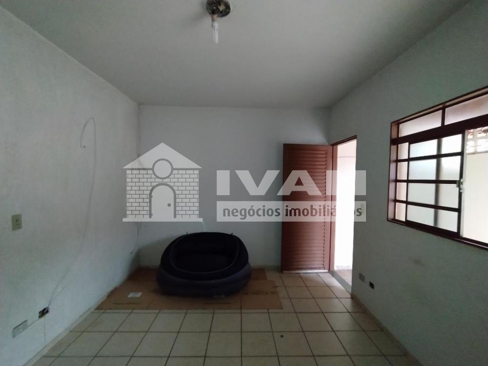 Alugar Casa / Condomínio em Uberlândia R$ 700,00 - Foto 6