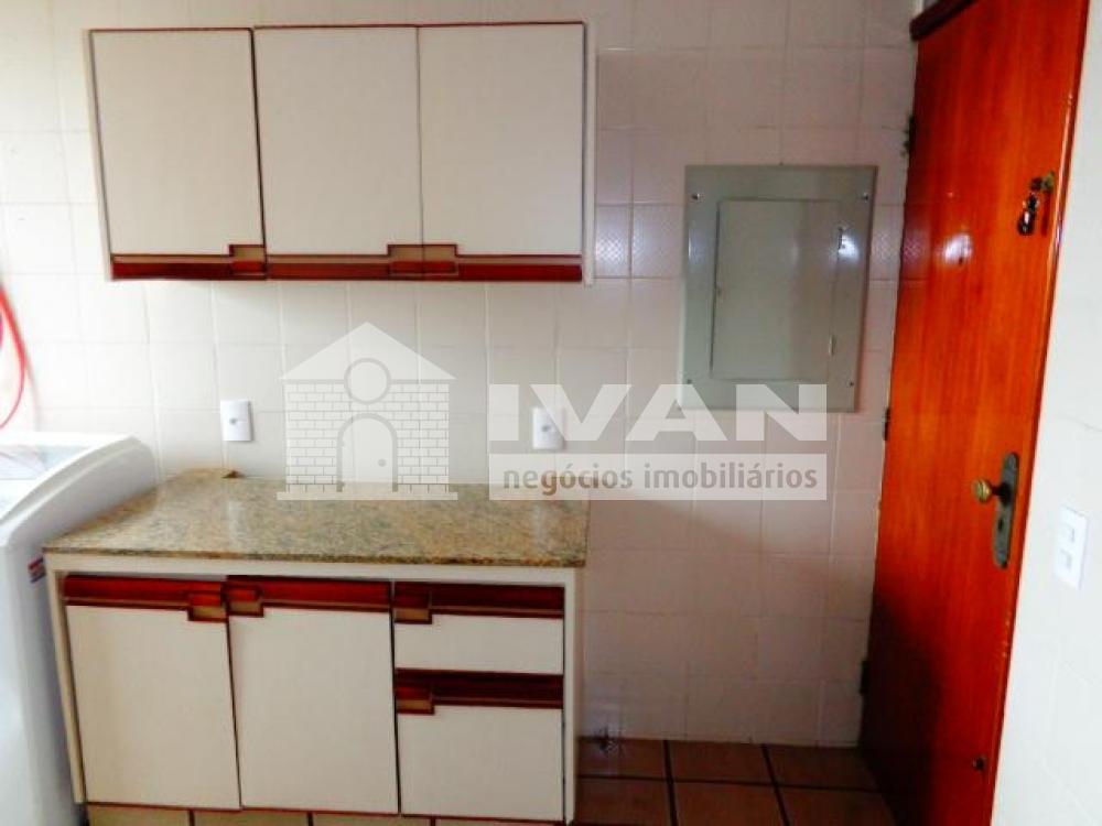 Alugar Apartamento / Padrão em Uberlândia R$ 1.500,00 - Foto 19