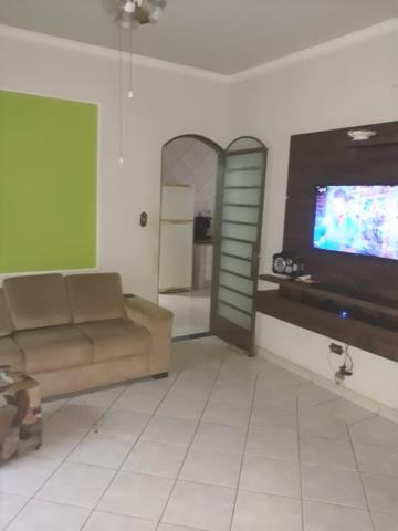 Alugar Casa / Padrão em Uberlândia R$ 2.900,00 - Foto 7