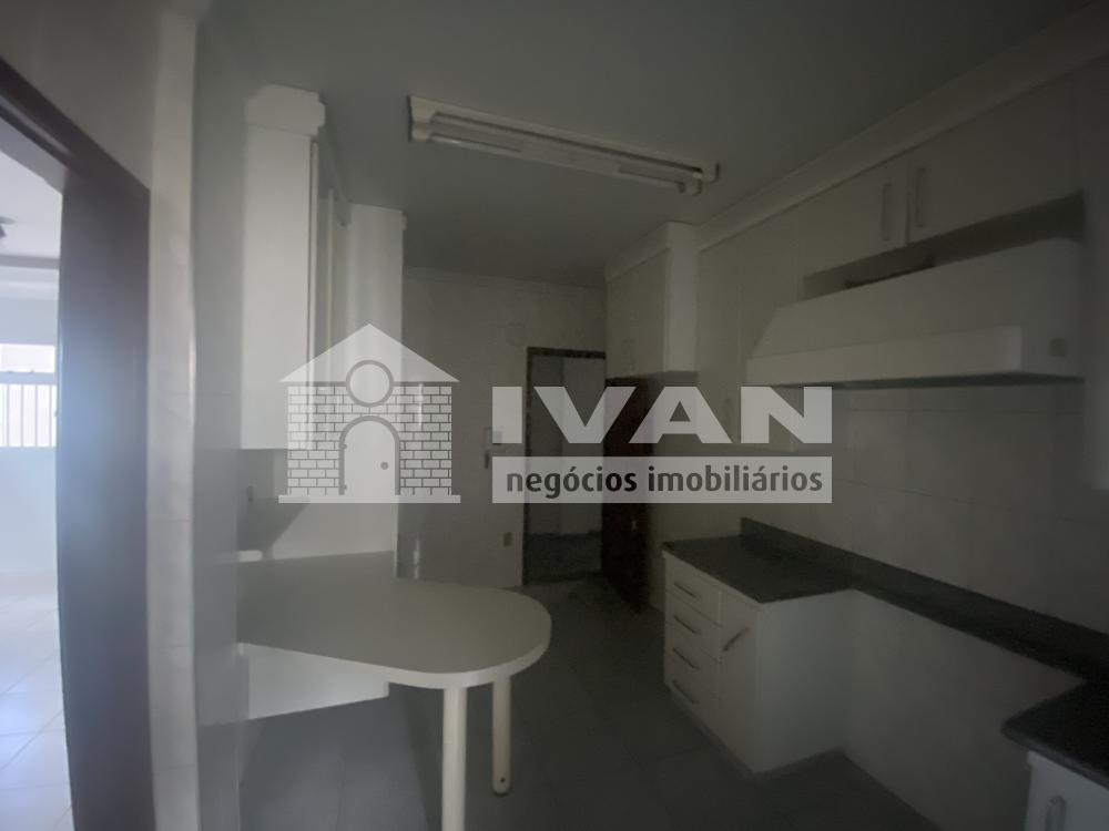 Comprar Apartamento / Padrão em Uberlândia R$ 270.000,00 - Foto 16