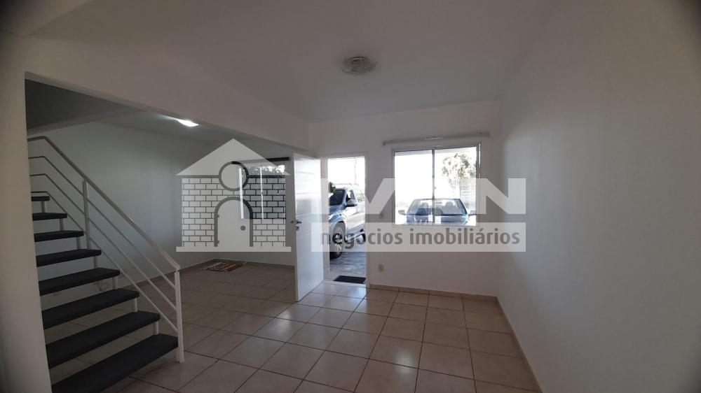 Alugar Casa / Condomínio em Uberlândia R$ 3.500,00 - Foto 8
