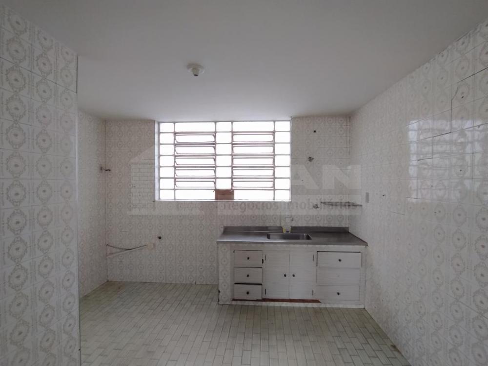 Alugar Apartamento / Padrão em Uberlândia R$ 1.000,00 - Foto 7