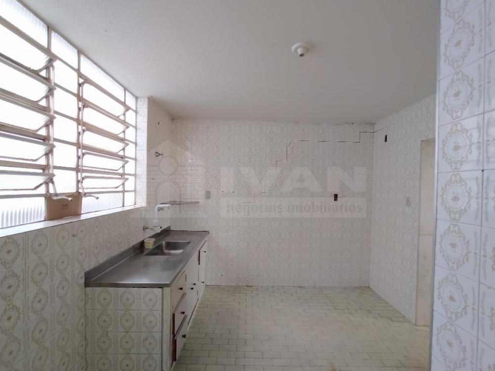 Alugar Apartamento / Padrão em Uberlândia R$ 1.000,00 - Foto 10