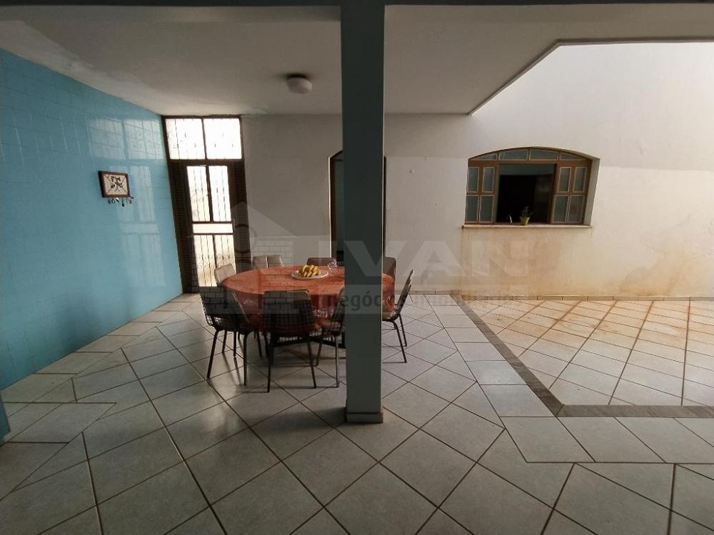 Alugar Casa / Padrão em Uberlândia R$ 6.000,00 - Foto 38
