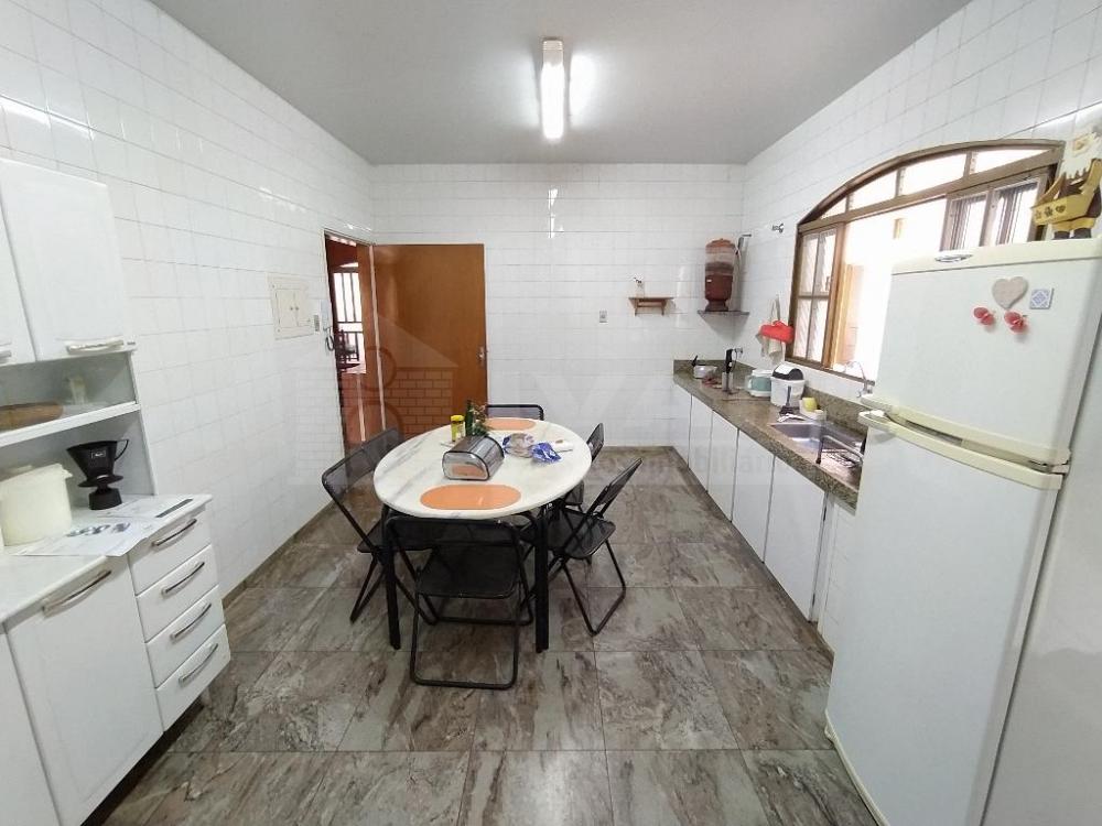 Alugar Casa / Padrão em Uberlândia R$ 6.000,00 - Foto 9