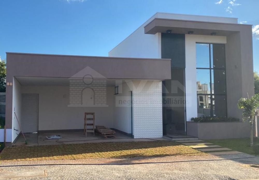Comprar Casa / Condomínio em Uberlândia R$ 1.150.000,00 - Foto 4