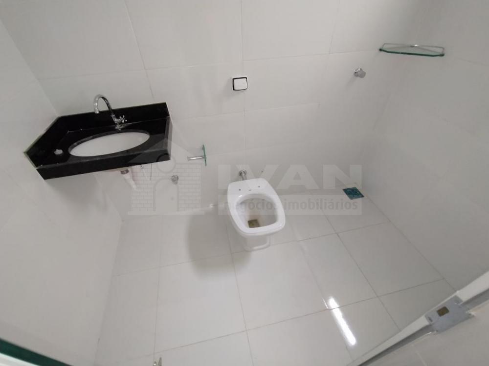 Alugar Apartamento / Padrão em Uberlândia R$ 1.700,00 - Foto 15
