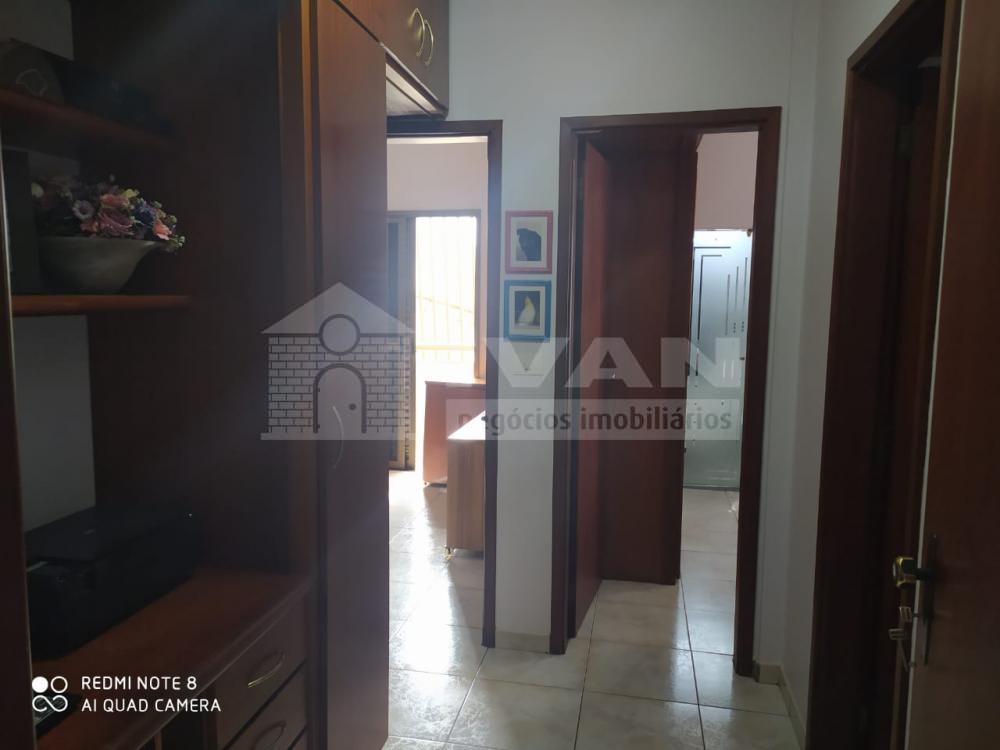 Comprar Apartamento / Padrão em Uberlândia R$ 300.000,00 - Foto 3