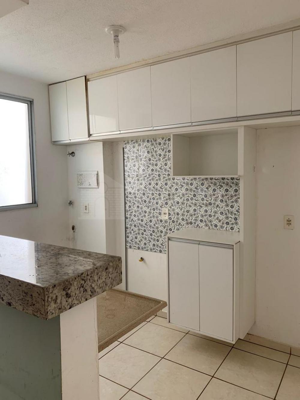 Comprar Apartamento / Padrão em Uberlândia R$ 119.990,00 - Foto 4