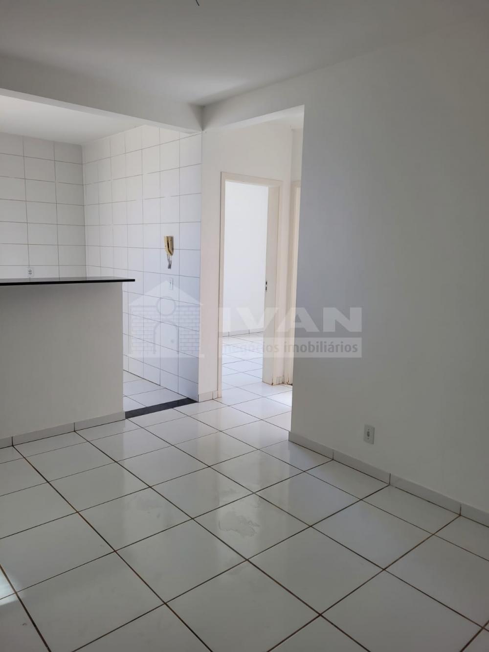 Comprar Apartamento / Padrão em Uberlândia R$ 115.000,00 - Foto 1