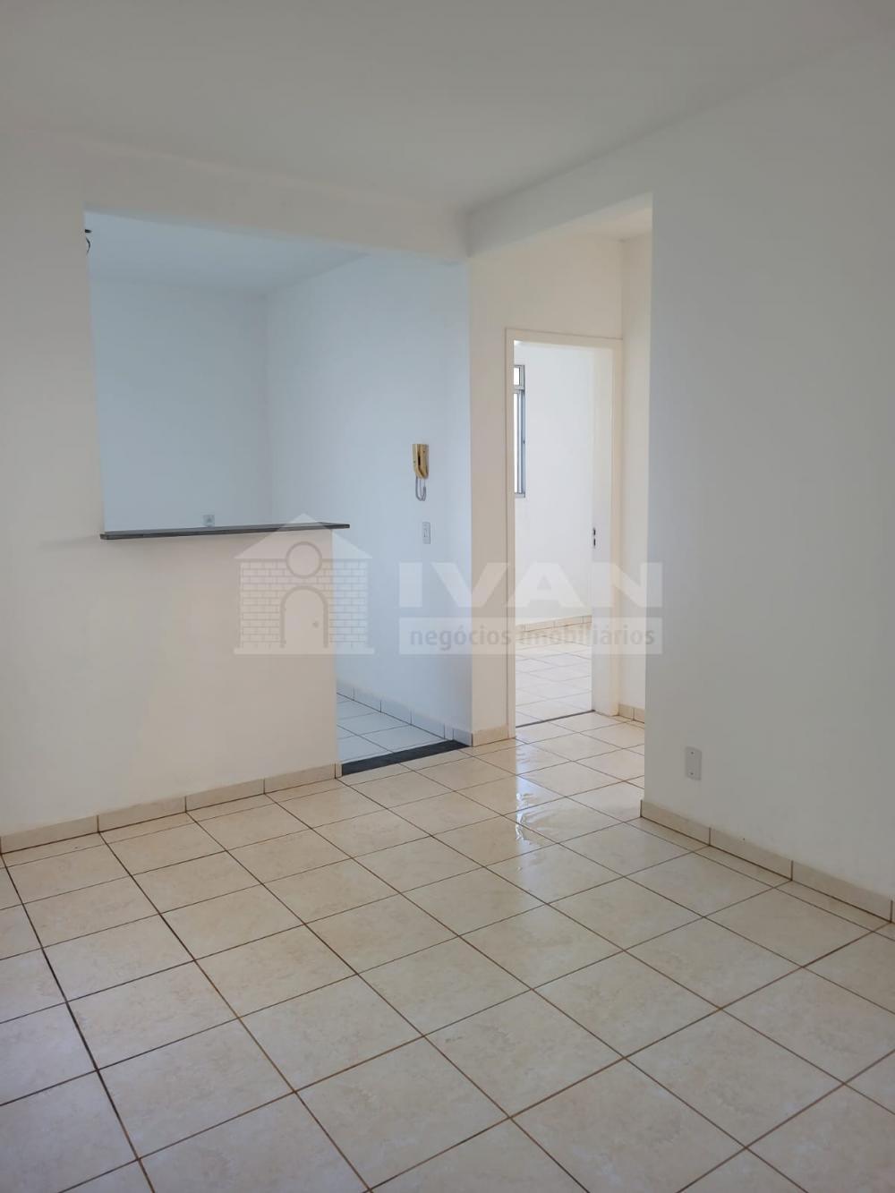Comprar Apartamento / Padrão em Uberlândia R$ 115.000,00 - Foto 1