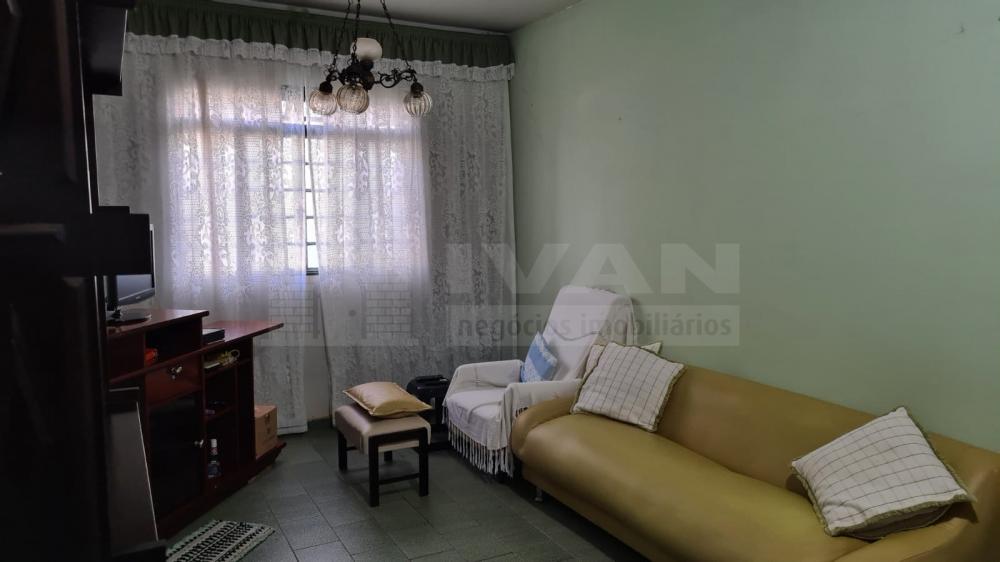 Comprar Casa / Padrão em Uberlândia R$ 420.000,00 - Foto 4