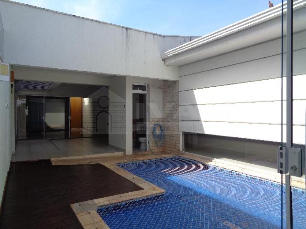 Alugar Casa / Condomínio em Uberlandia R$ 7.500,00 - Foto 32