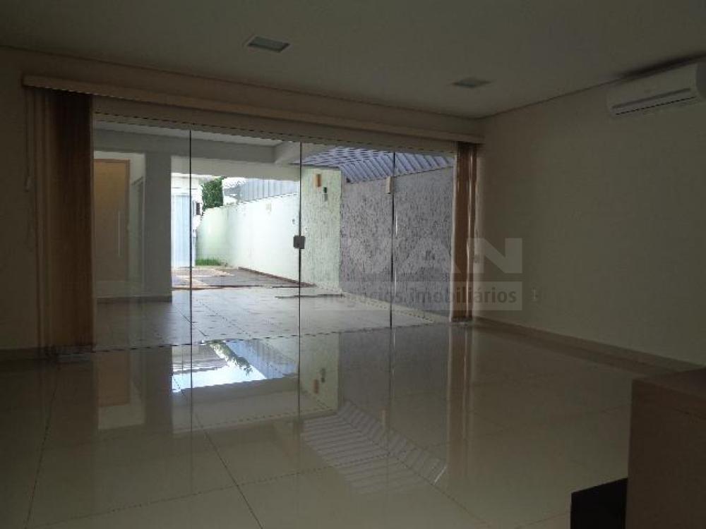 Alugar Casa / Condomínio em Uberlandia R$ 7.500,00 - Foto 3
