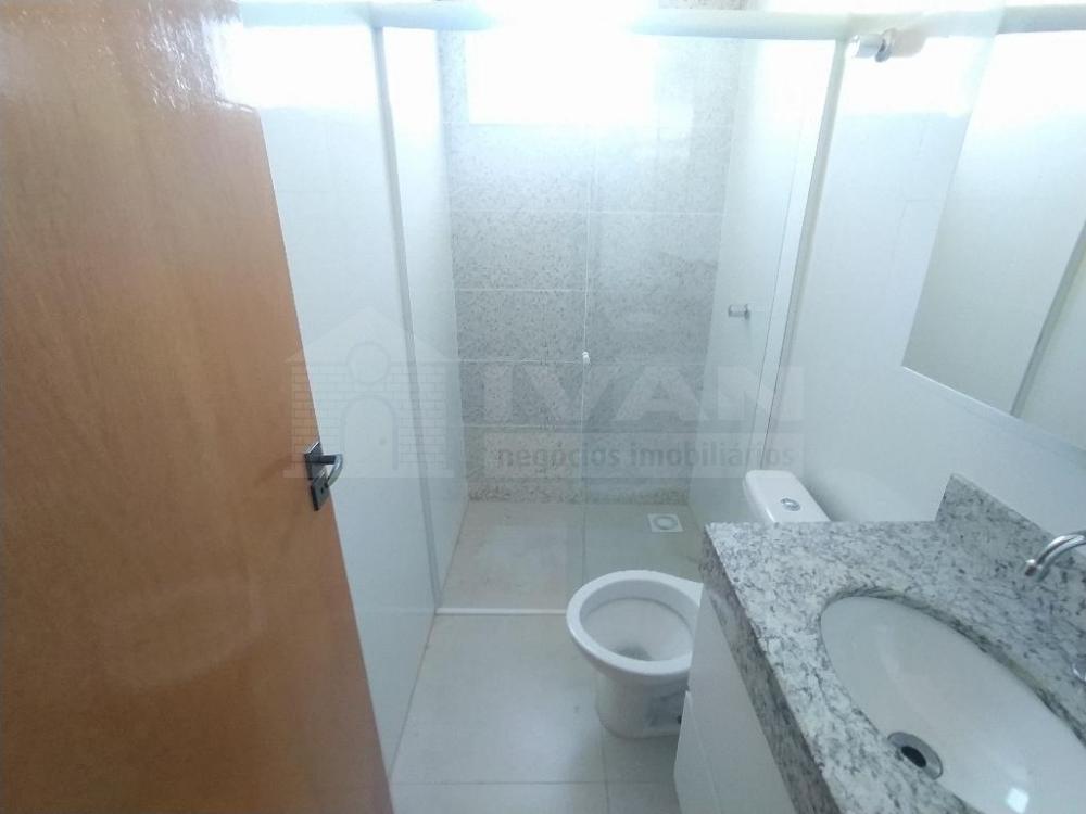 Alugar Apartamento / Padrão em Uberlândia R$ 1.000,00 - Foto 15