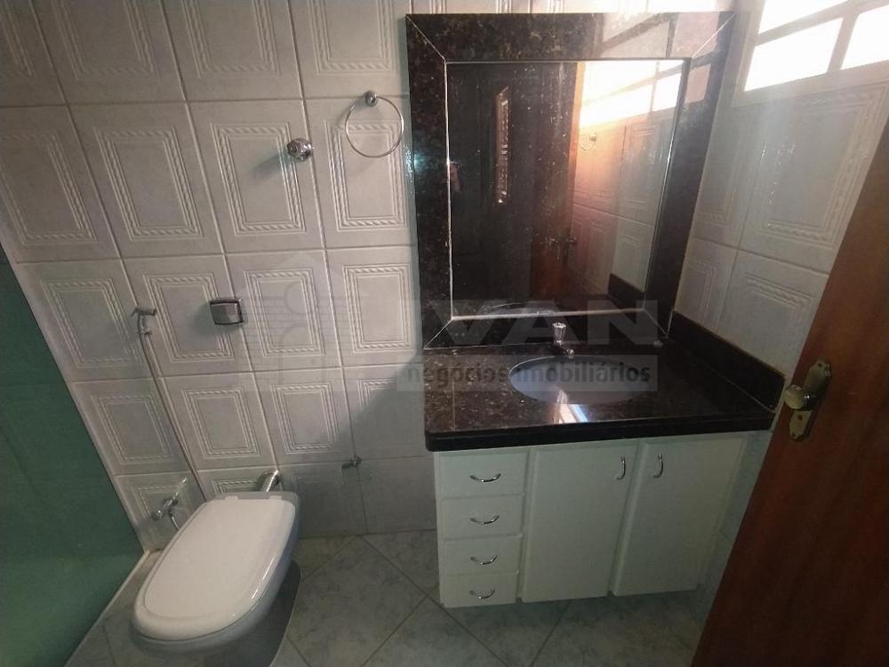 Alugar Casa / Padrão em Uberlândia R$ 2.300,00 - Foto 24