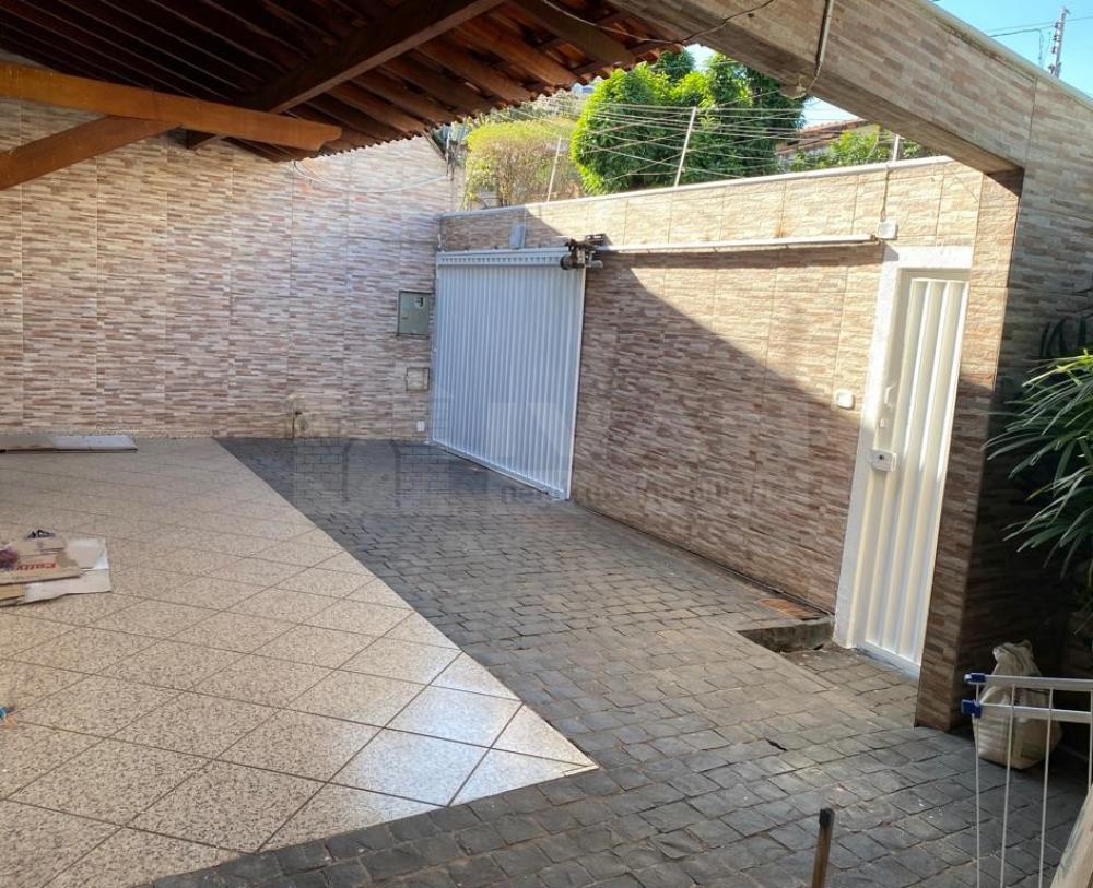 Comprar Casa / Sobrado em Uberlândia R$ 1.440.000,00 - Foto 2