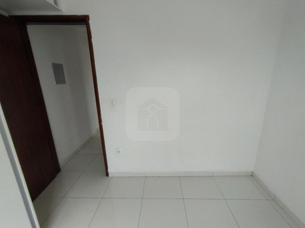 Alugar Apartamento / Padrão em Uberlândia R$ 990,00 - Foto 15