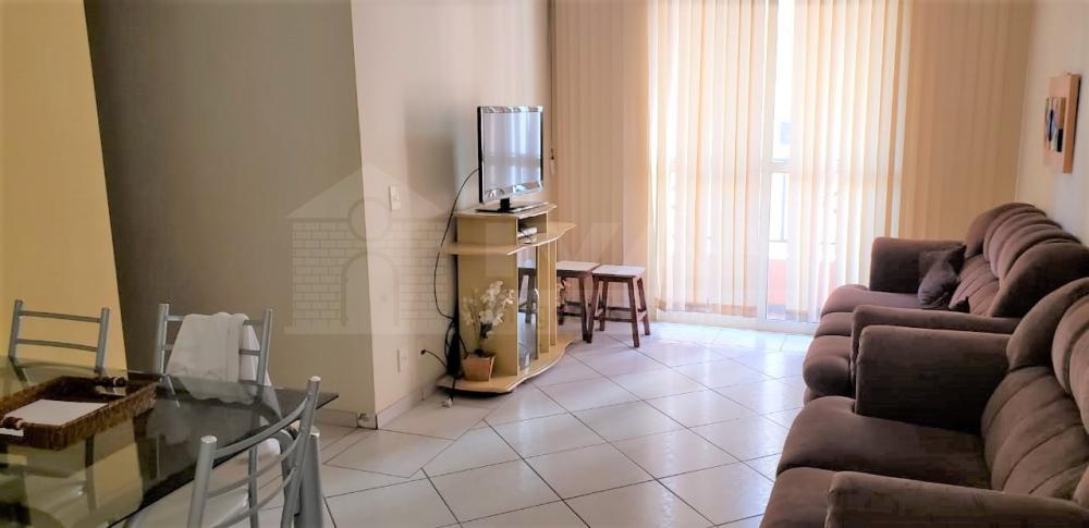 Comprar Apartamento / Padrão em Uberlândia R$ 380.000,00 - Foto 1