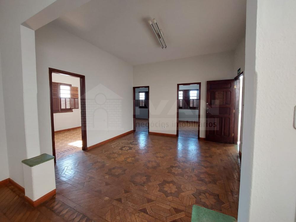 Comprar Casa / Padrão em Uberlândia R$ 750.000,00 - Foto 3