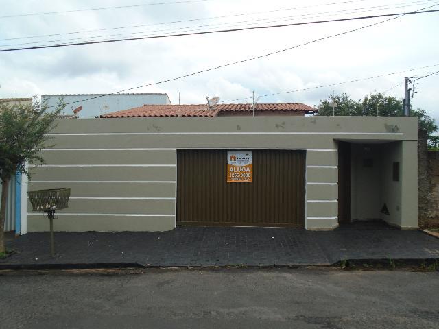 Casa para locação e venda no Bairro Jardim Patricia