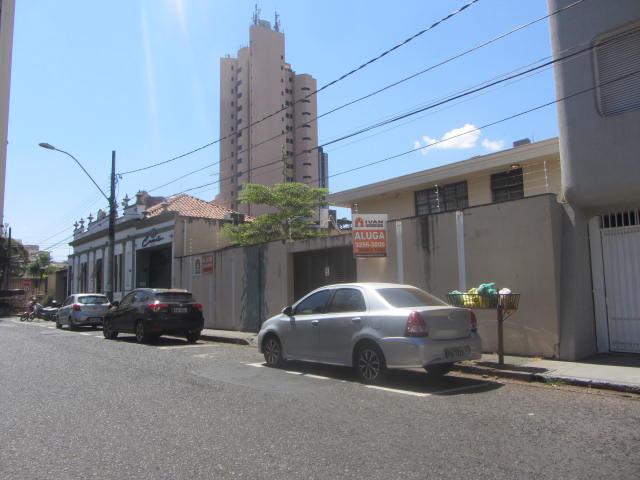 Casa comercial para locação bairro Fundinho