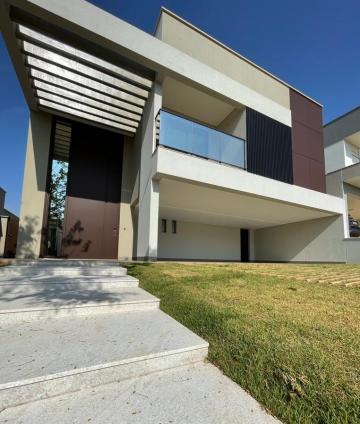 Alugar Casa / Condomínio em Uberlandia. apenas R$ 2.975.000,00