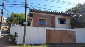Alugar Casa / Sobrado em Uberlândia. apenas R$ 1.300,00