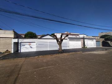 Casa para locação no bairro Jaraguá