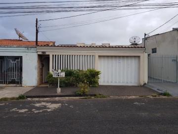 Casa para locação e venda no bairro Marta Helena