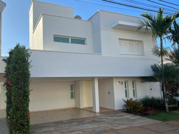 Alugar Casa / Condomínio em Uberlandia. apenas R$ 1.800.000,00