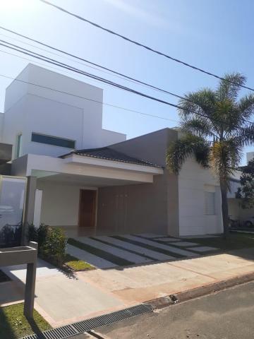 Casa em condomínio fechado para locação bairro Gavea Paradiso