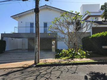 Alugar Casa / Condomínio em Uberlandia. apenas R$ 1.980.000,00