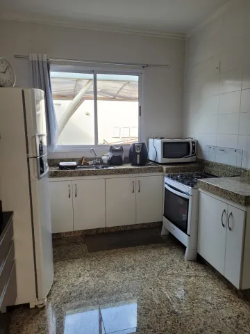 Apartamento para locação e venda no bairro Alto Umuarama.