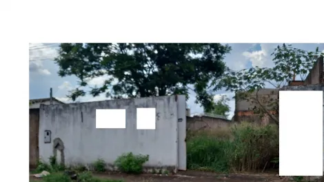 Terreno á venda no bairro Carajás.