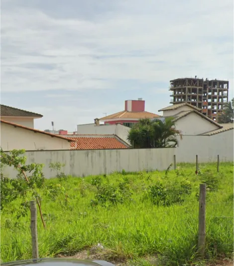 Terrenos à venda no bairro Santa Mônica.