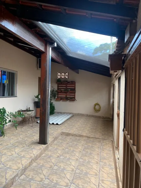 Casa à venda no bairro Planalto.