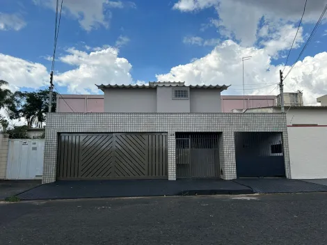 Casa para locação no bairro Daniel Fonseca