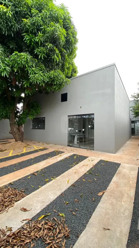 Casa para venda no bairro Jardim Ipanema.