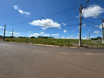 Terreno para venda no bairro Bosque em Araguari/MG.